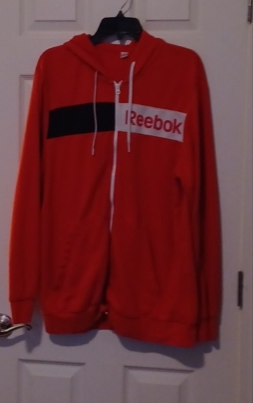 🌺Reebok  Zip Up Sweater with Sporty Design With Hoodie🎉 - Picture 9 of 9
